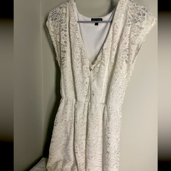 Dress - Picture 4 of 4